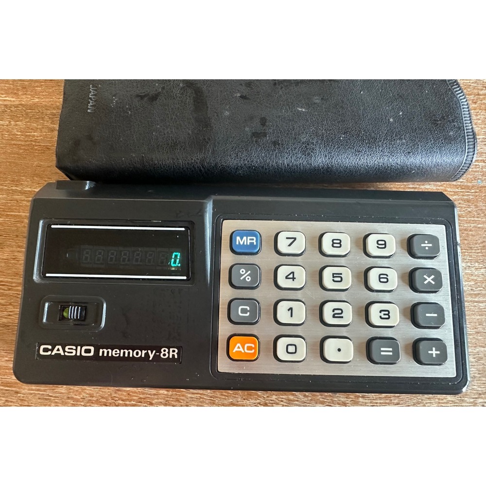 Vintage Casio‎ Memory-8R Electronic Calculator with Case Made in Japan WORKS